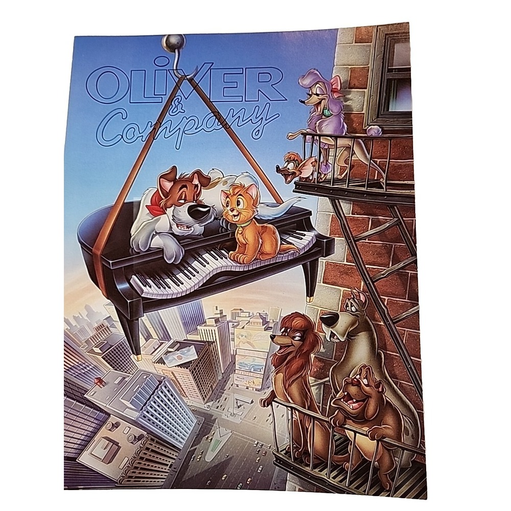 VINTAGE Disney Cast Member Newsreel Magazine 1988 Oliver & Company Cover Feature
